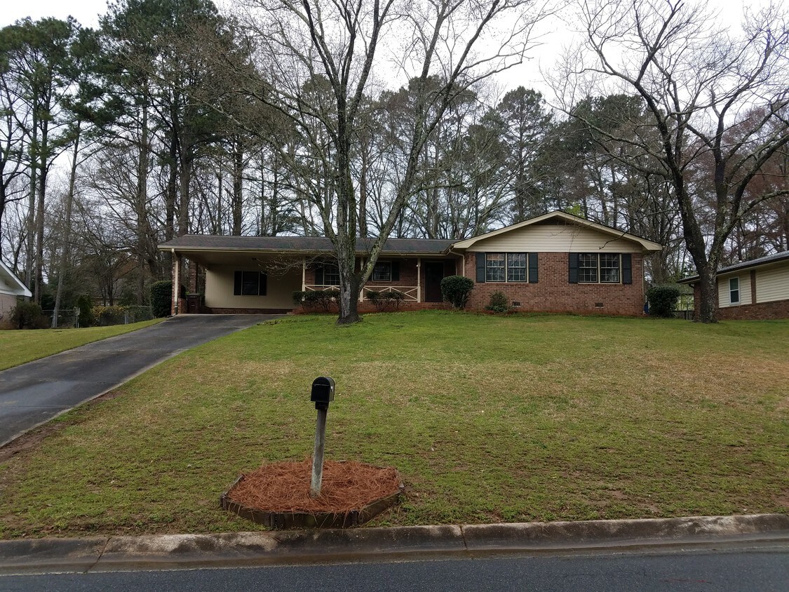 200 Jayne Ellen Way, Alpharetta, GA 30009 House Rental in Alpharetta