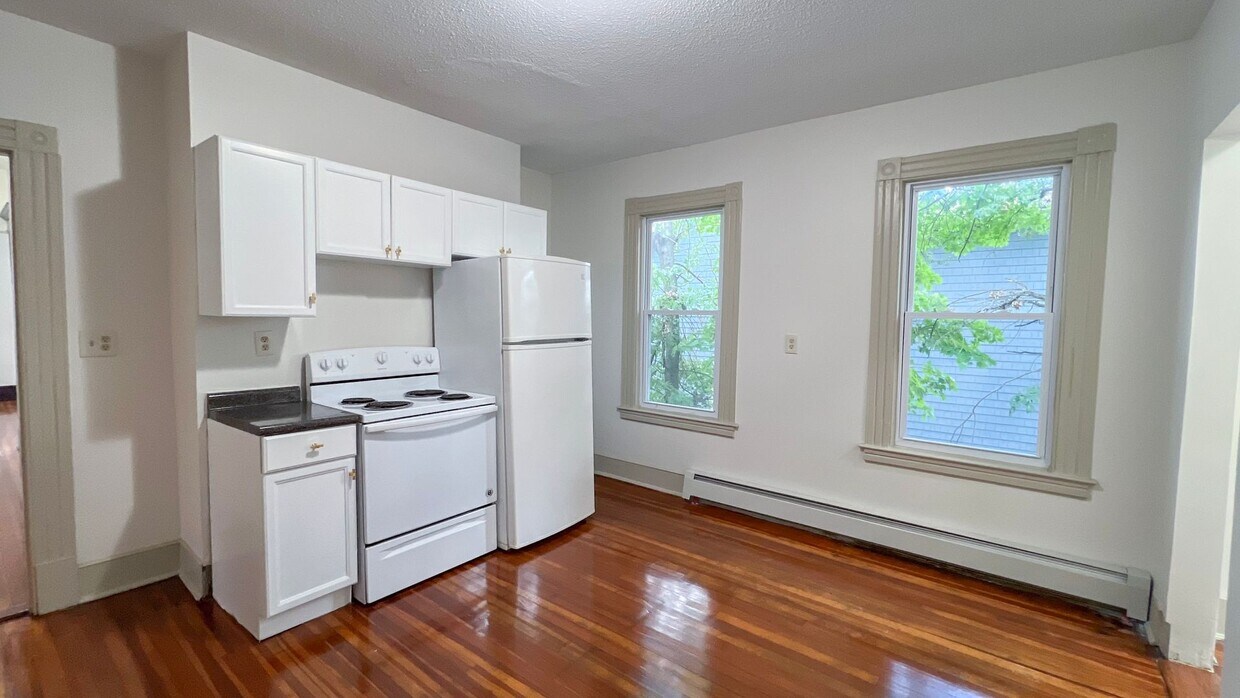 Primary Photo - 103-105 Lincoln St / Owen Properties, LLC