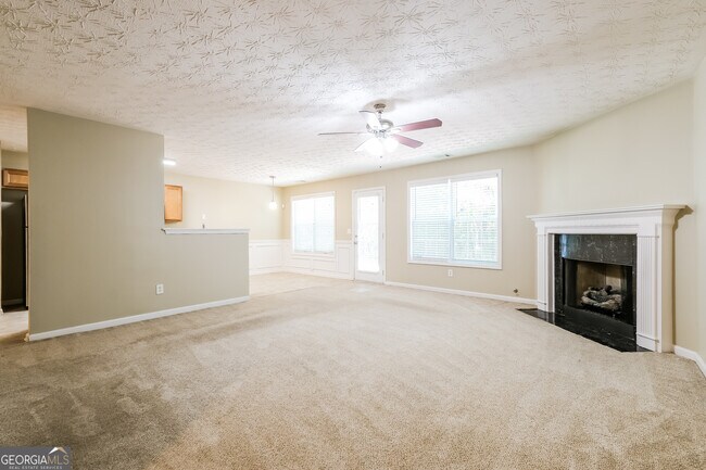 Foto del edificio - 534 Shadow Valley Ct