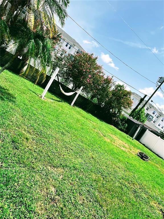 Foto del edificio - 1511 Leeway Ave