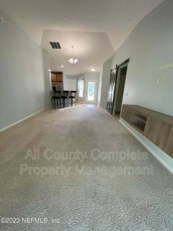 Building Photo - 241 N Aberdeenshire Dr