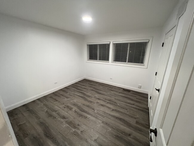 Master Bedroom - 1540 Jewel Ave