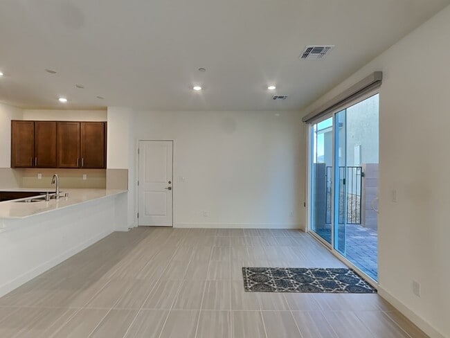 Foto del edificio - 2770 Alfena Pl