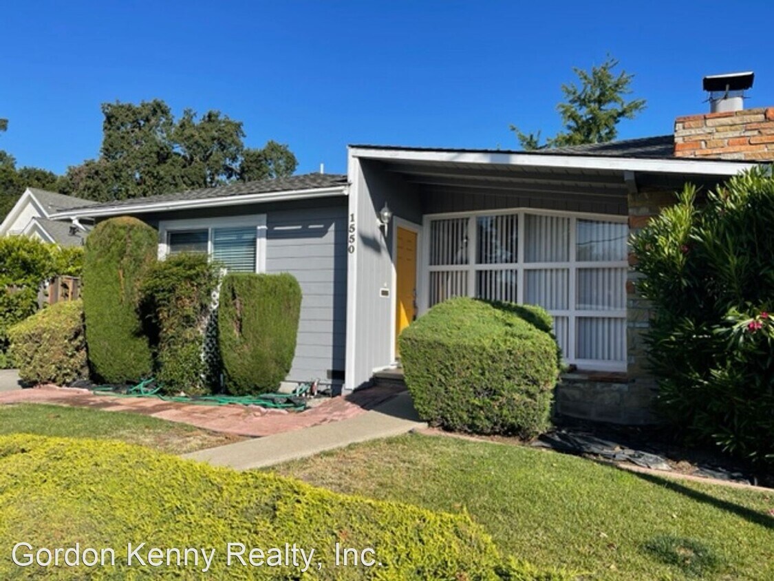 Primary Photo - 4 br, 2 bath House - 1550 Brittan Avenue
