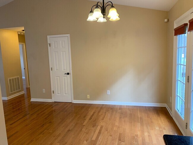 Foto del edificio - For Rent: Beautiful 3BR/2BA Home in Graham...
