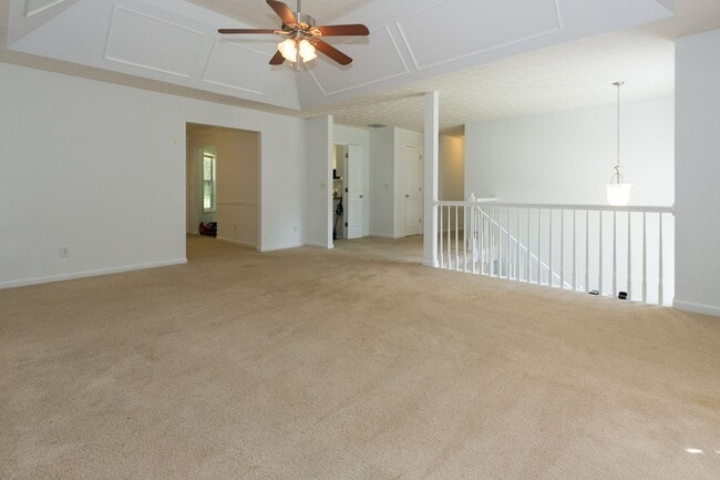Building Photo - COMING SOON - 5-Bedroom, 3-Bathroom Split-...