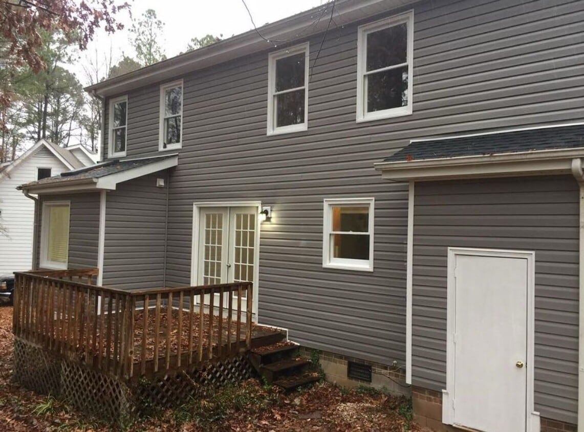 Building Photo - 3 bedroom single family home
