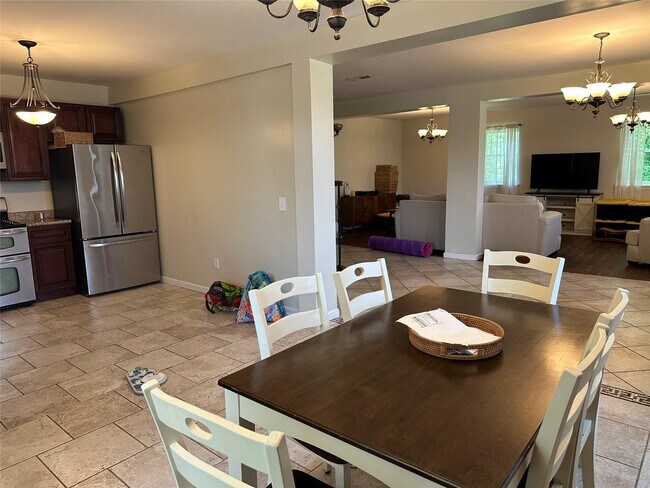Foto del edificio - 852 Freedom Plains Rd
