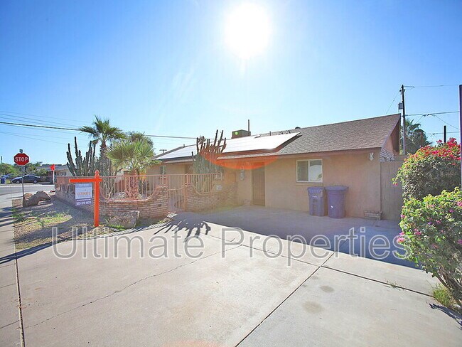 Photo - 1003 W Howe St House