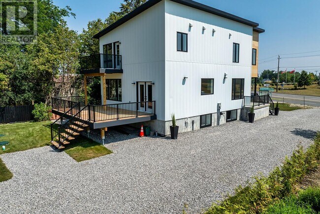 Building Photo - 2246 Durham Regional Hwy 2