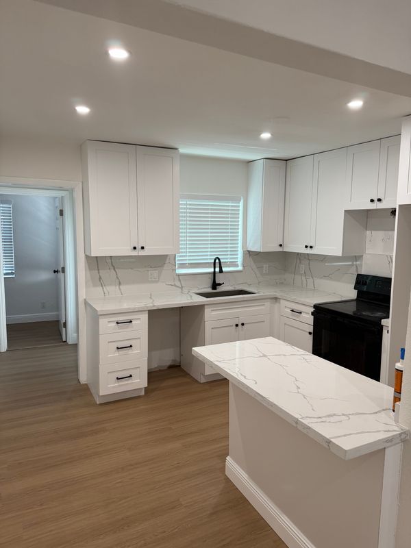 Foto principal - 808 SW 15th Ave