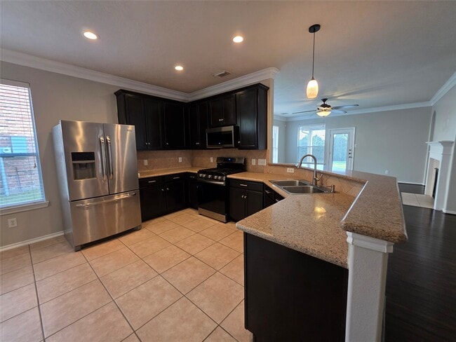 Building Photo - 2545 Sandvalley Way