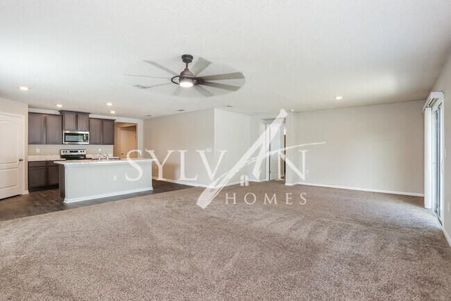 Foto del edificio - Spacious 4BR 2BA Home