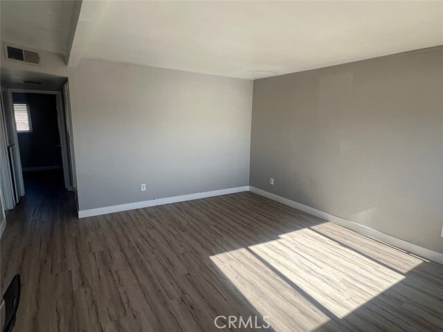 Building Photo - 1064 W 48th St