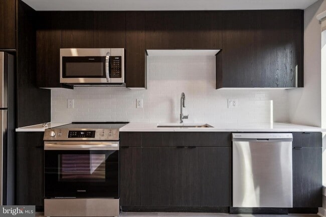 Foto del edificio - 3449 Scotts Ln
