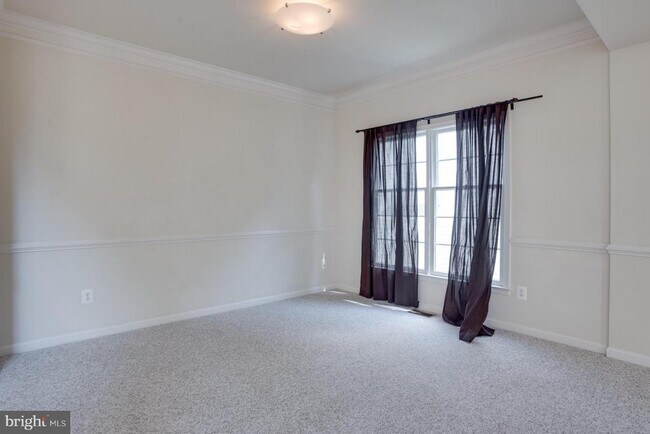 Building Photo - 43910 Camellia St