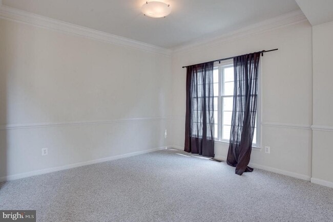 Foto del edificio - 43910 Camellia St