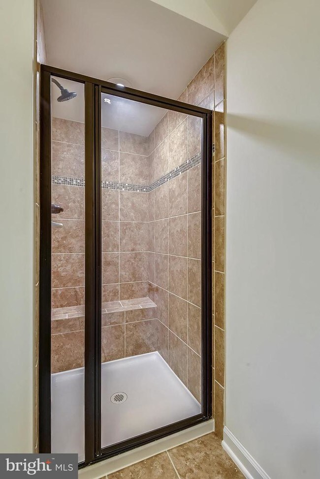 Foto del edificio - 5428 Stream Bank Ln