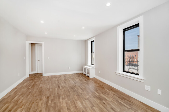 Building Photo - 130 Martense St
