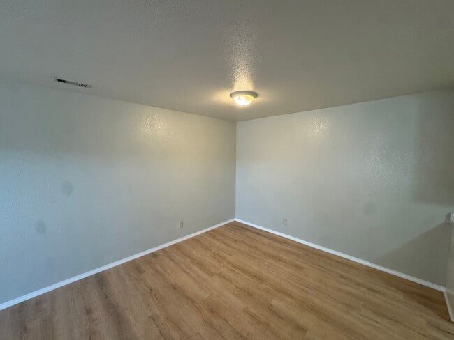 Building Photo - 20 Mc Gee St