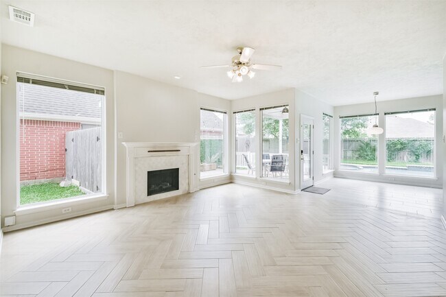 Building Photo - 10239 Sable Trail Ln