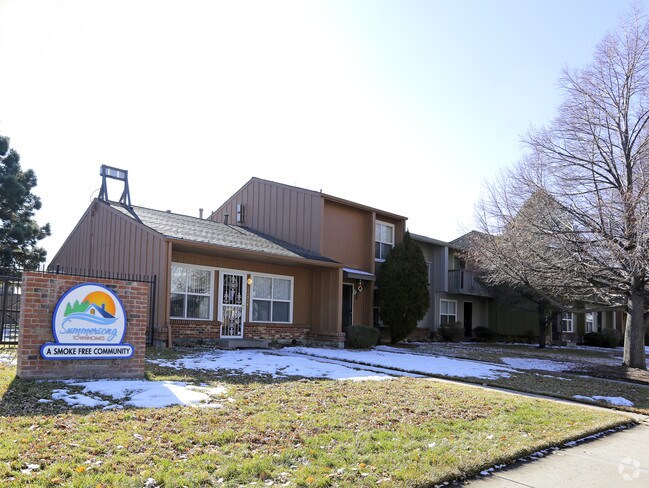 Foto del edificio - Summersong Townhomes