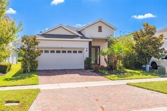 Building Photo - 7222 Paradiso Dr