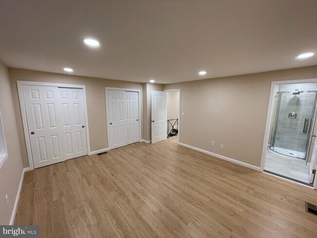 Building Photo - 10924 Modena Pl