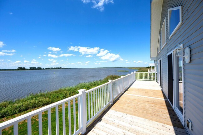 Foto del edificio - New Construction Home overlooking Prime Hook Wildlife Refuge