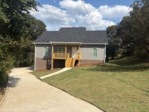 Building Photo - 1107 Cherry Cir