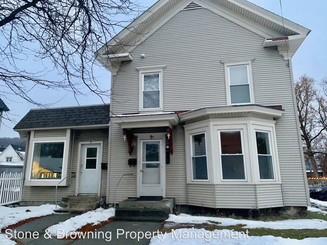 9 Brook St, Barre, VT 05641 Room for Rent in Barre, VT