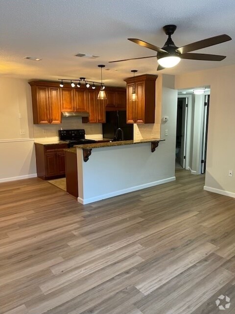 Building Photo - 642 Dory Ln