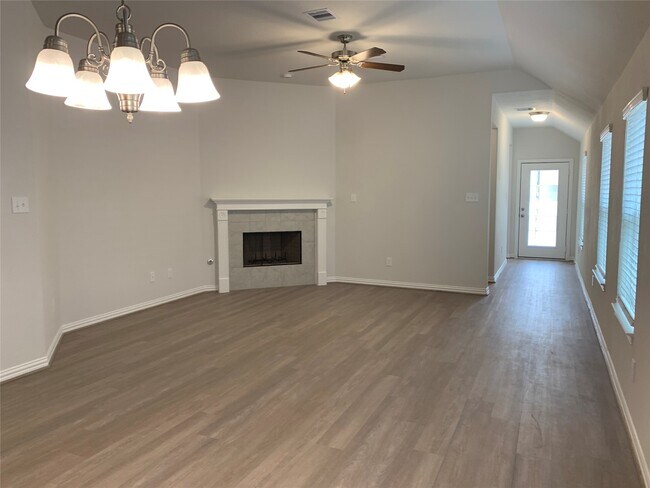 Foto del edificio - 40547 Berylline Ln.