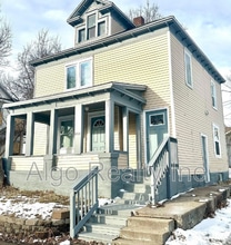 Building Photo - 1402 N 21st Ave