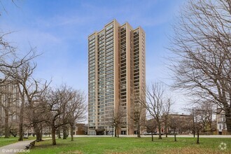 Building Photo - 1850 N Clark St