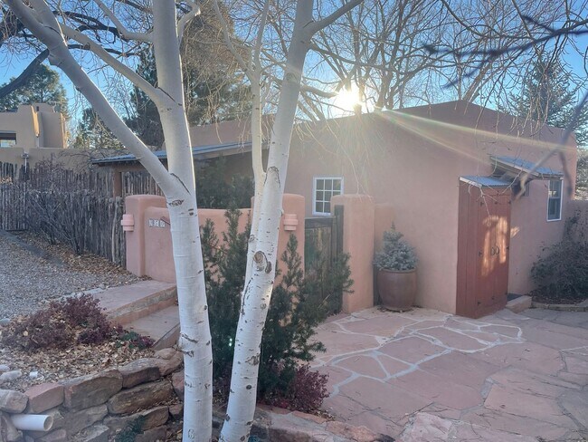 Foto del edificio - 950 Santander Lane *LEASE PENDING*
