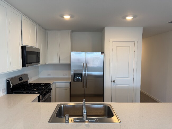 Foto del edificio - 3148 Burmese St