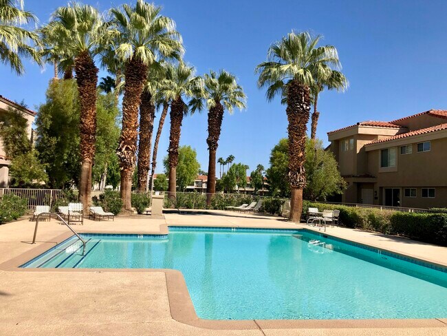 Building Photo - 55400 Laurel Valley