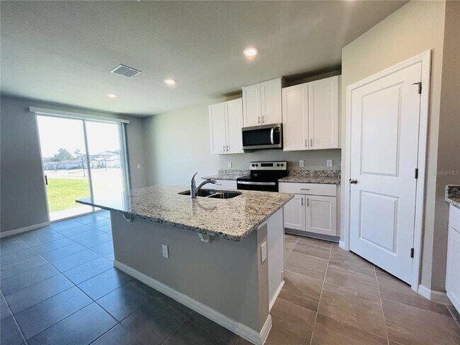 Building Photo - 1061 Oak Vly Dr