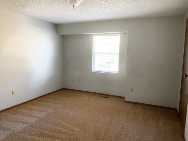 Building Photo - 955 Hidden Acres Ct
