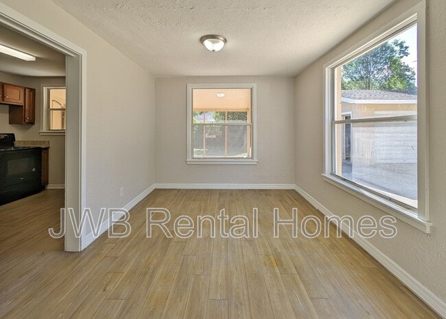 Building Photo - 9017 6th Ave
