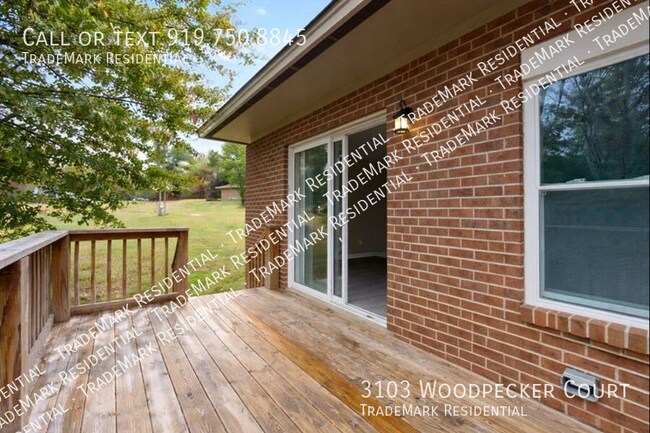 Foto del edificio - 3103 Woodpecker Ct