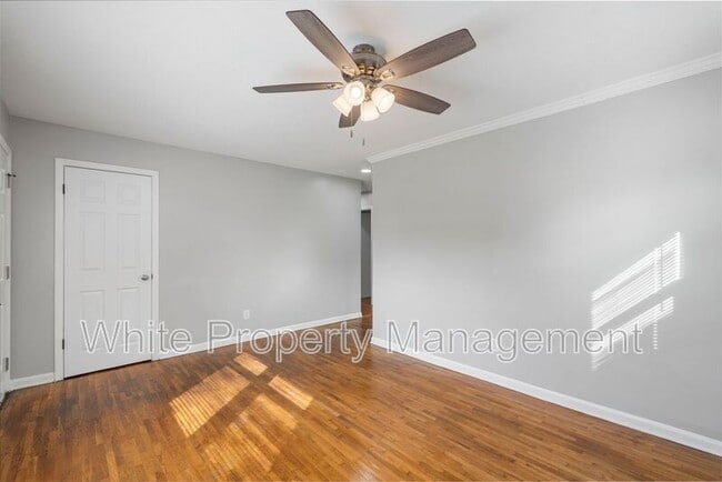 Foto del edificio - 911 Belinda St