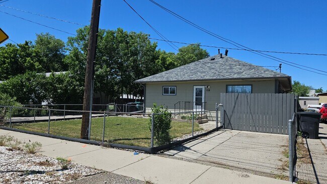 Foto del edificio - 128 Rhea Ln