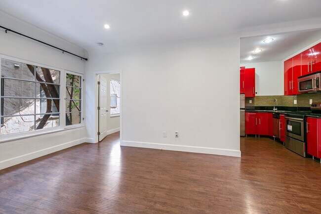 Foto del edificio - 7223-7229 Willoughby