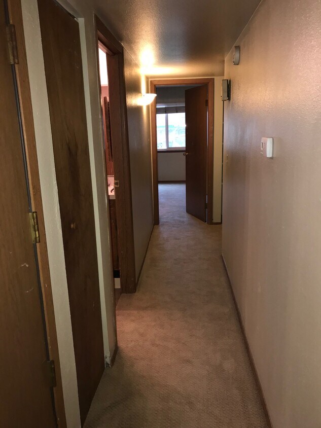 Primary Photo - 18093 East Ohio Ave
