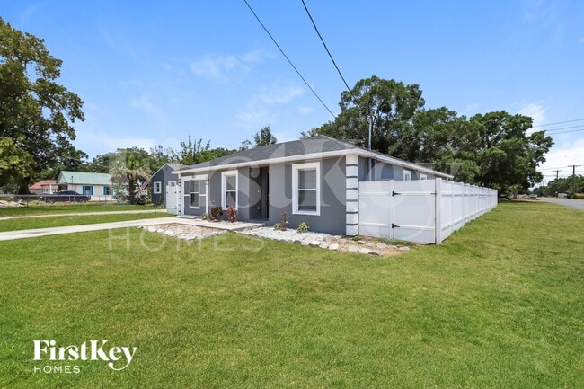 Building Photo - 3601 N Whittier St