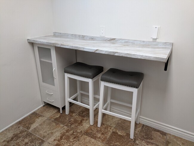Built-In Coffee Bar - 4039 Gresham St