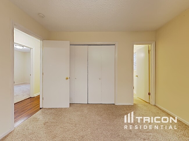 Building Photo - 5009 Melanie Dr