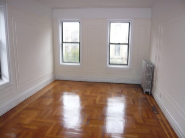 Building Photo - 2131 Wallace Ave